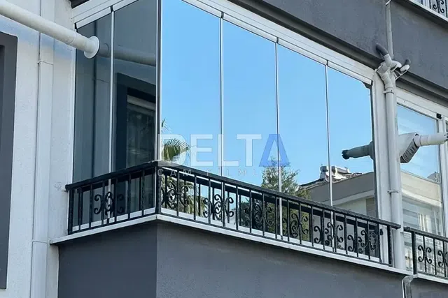 Apartman Aynalı Cam Filmi Uygulamasısı - içeriyi göstermeyen cam filmi İstanbul uygulama örneği