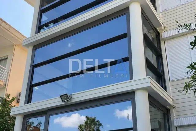 Apartman Aynalı Cam Filmi Uygulamasısı - içeriyi göstermeyen cam filmi İstanbul uygulama örneği