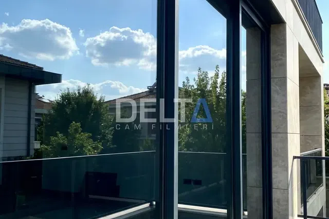 Villa Aynalı Cam Filmi Uygulamasısı - içeriyi göstermeyen cam filmi İstanbul uygulama örneği