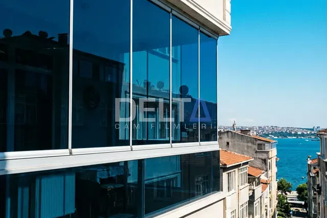 Balkon Camı Mavi Tonlu Cam Filmi Uygulamasısı - içeriyi göstermeyen cam filmi İstanbul uygulama örneği