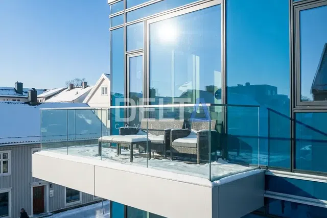 Balkon Camı Mavi Tonlu Cam Filmi Uygulamasısı - içeriyi göstermeyen cam filmi İstanbul uygulama örneği