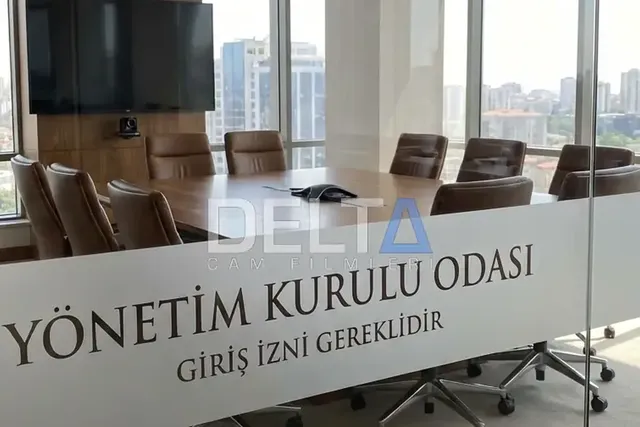 Klinik Cam Filmi Bekleme Alanı Güneş Kontrol Uygulaması - içeriyi göstermeyen cam filmi İstanbul uygulama örneği