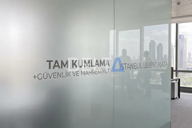 Ofis Cam Bölme Kumlama Folyo Uygulaması - içeriyi göstermeyen cam filmi İstanbul uygulama örneği