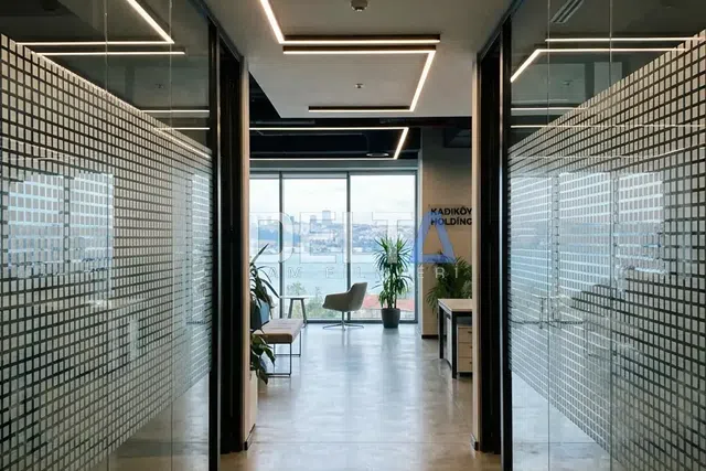 Ofis Koridoru Kumlama Folyo Uygulaması - içeriyi göstermeyen cam filmi İstanbul uygulama örneği