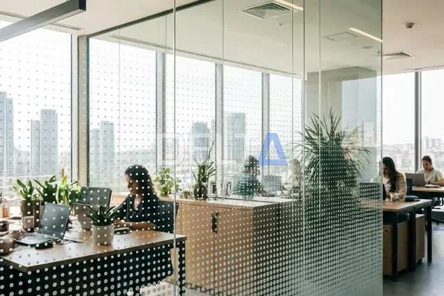 Ofis Nokta Desenli Kumlama Folyo Uygulaması - içeriyi göstermeyen cam filmi İstanbul uygulama örneği