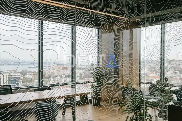Ofis Topografik Desenli Kumlama Folyo Uygulaması - içeriyi göstermeyen cam filmi İstanbul uygulama örneği